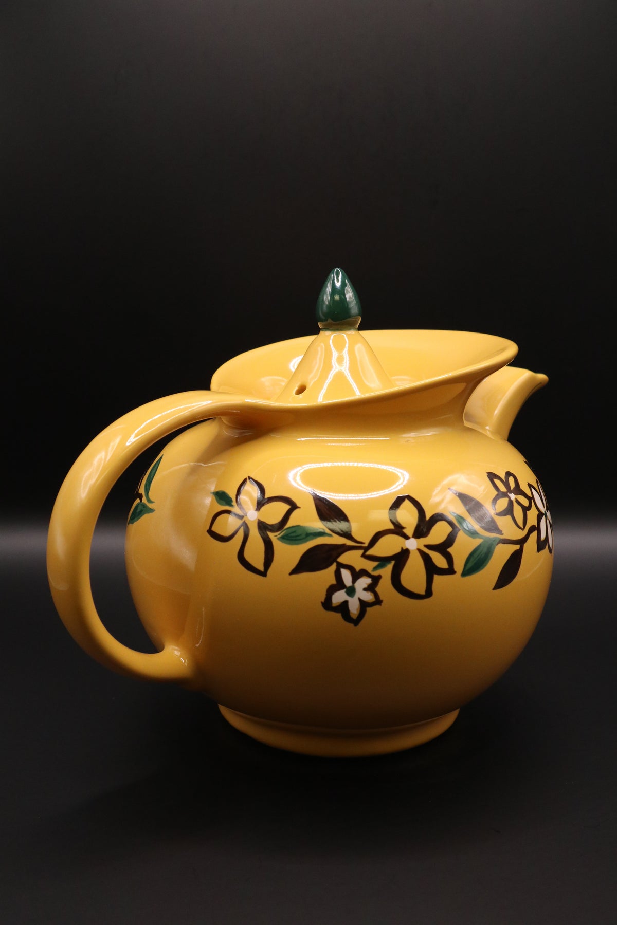 VINTAGE HALL CHINA "WINDSHIELD" TEAPOT
