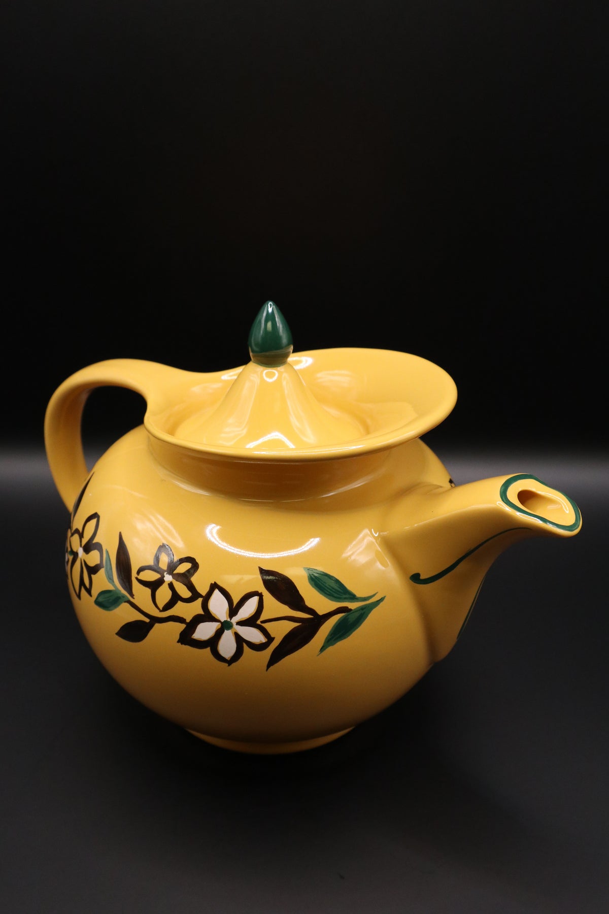 VINTAGE HALL CHINA "WINDSHIELD" TEAPOT