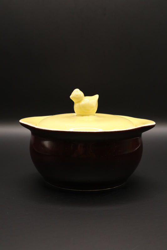 VINTAGE HALL POTTERY MINI CASSEROLE DISH CHICK FINIAL HANDLE
