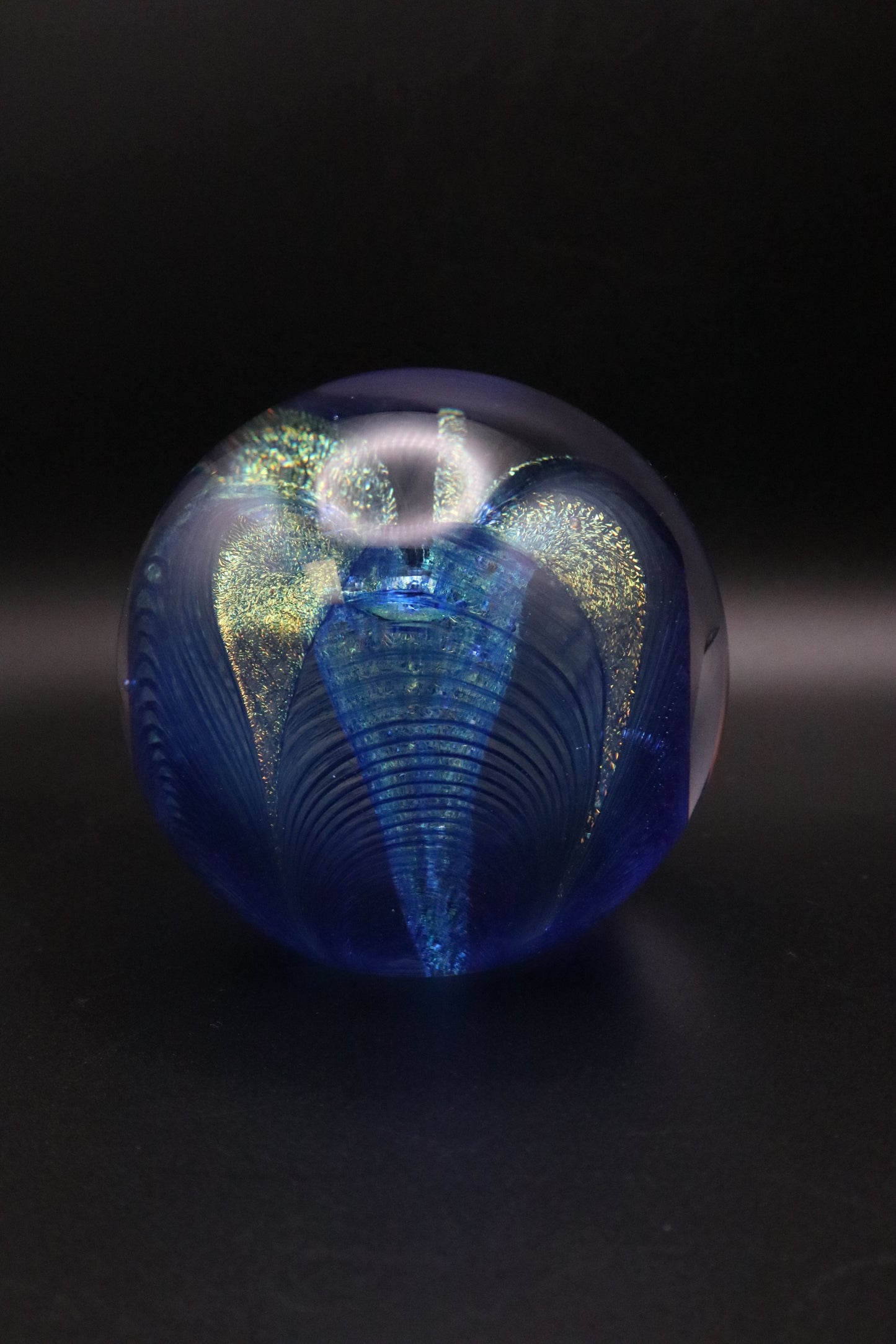 GLASS EYE STUDIO HAND BLOWN METALLIC BLUE WITH GOLD FLOWER PAPERWEIGHT