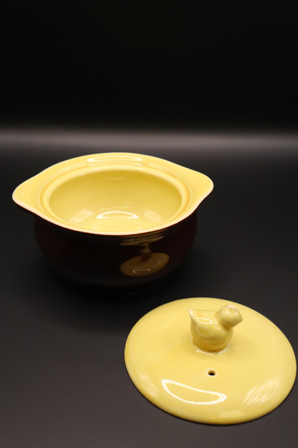 VINTAGE HALL POTTERY MINI CASSEROLE DISH CHICK FINIAL HANDLE