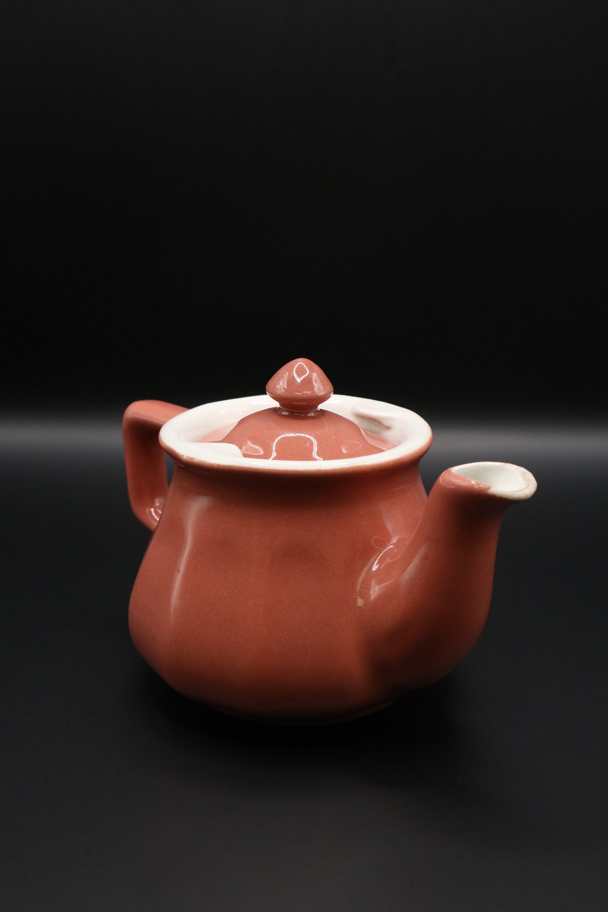 VINTAGE HALL CHINA INDIVIDUAL TEAPOT (AS IS)