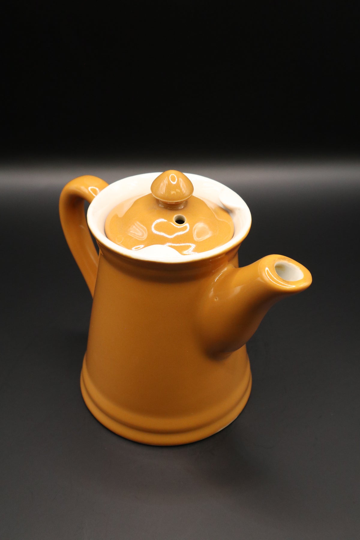 VINTAGE HALL USA INDIVIDUAL BUTTERSCOTCH TEAPOT