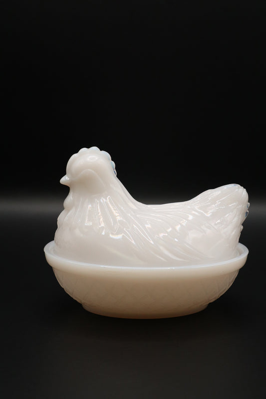 VINTAGE MILK GLASS "HEN ON A NEST" DISH