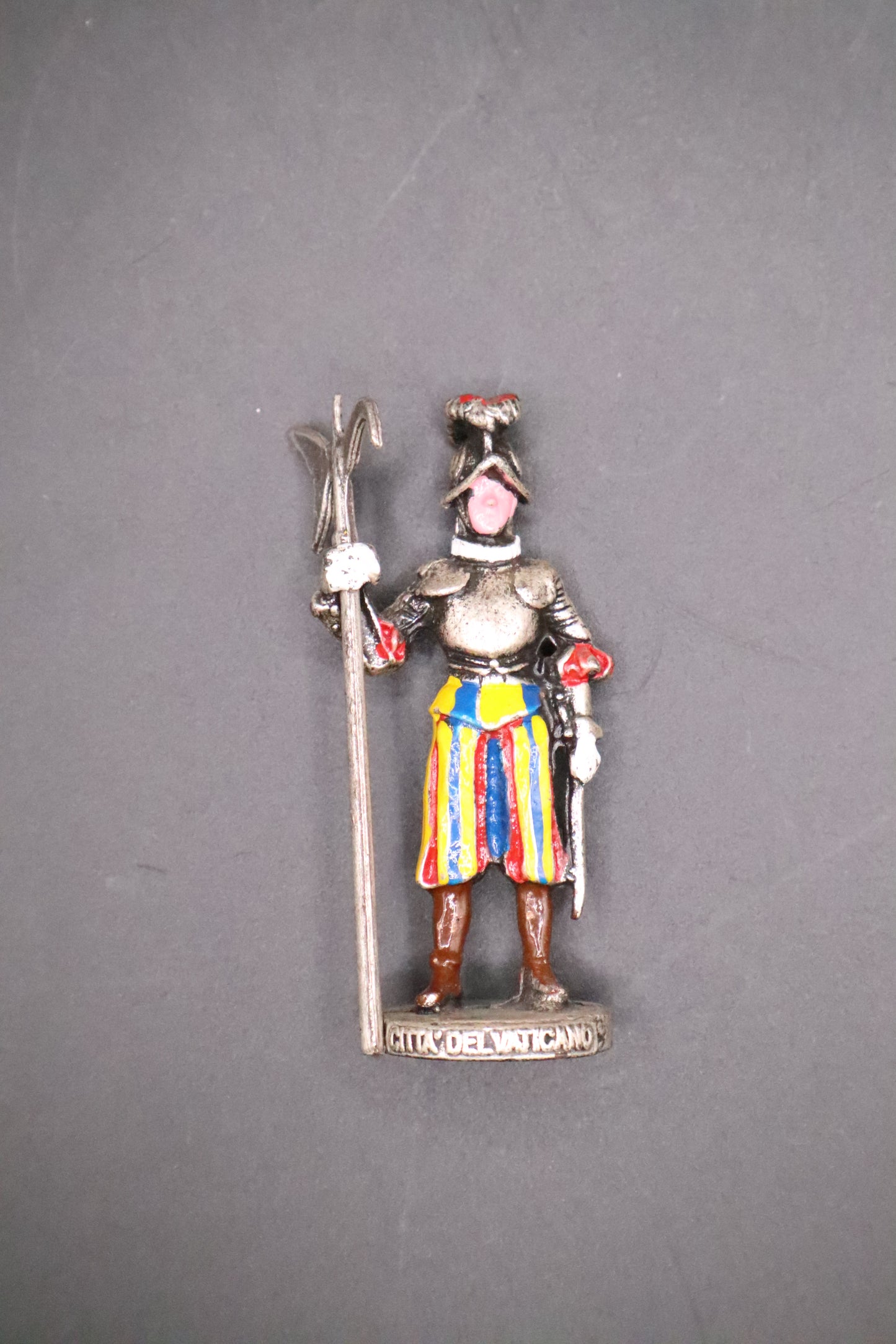 PONTIFICAL SWISS GUARD TOY SOLDIER